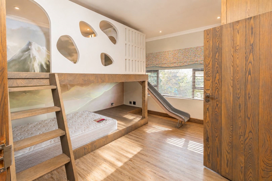 6 Bedroom Property for Sale in Birdwood Estate North West